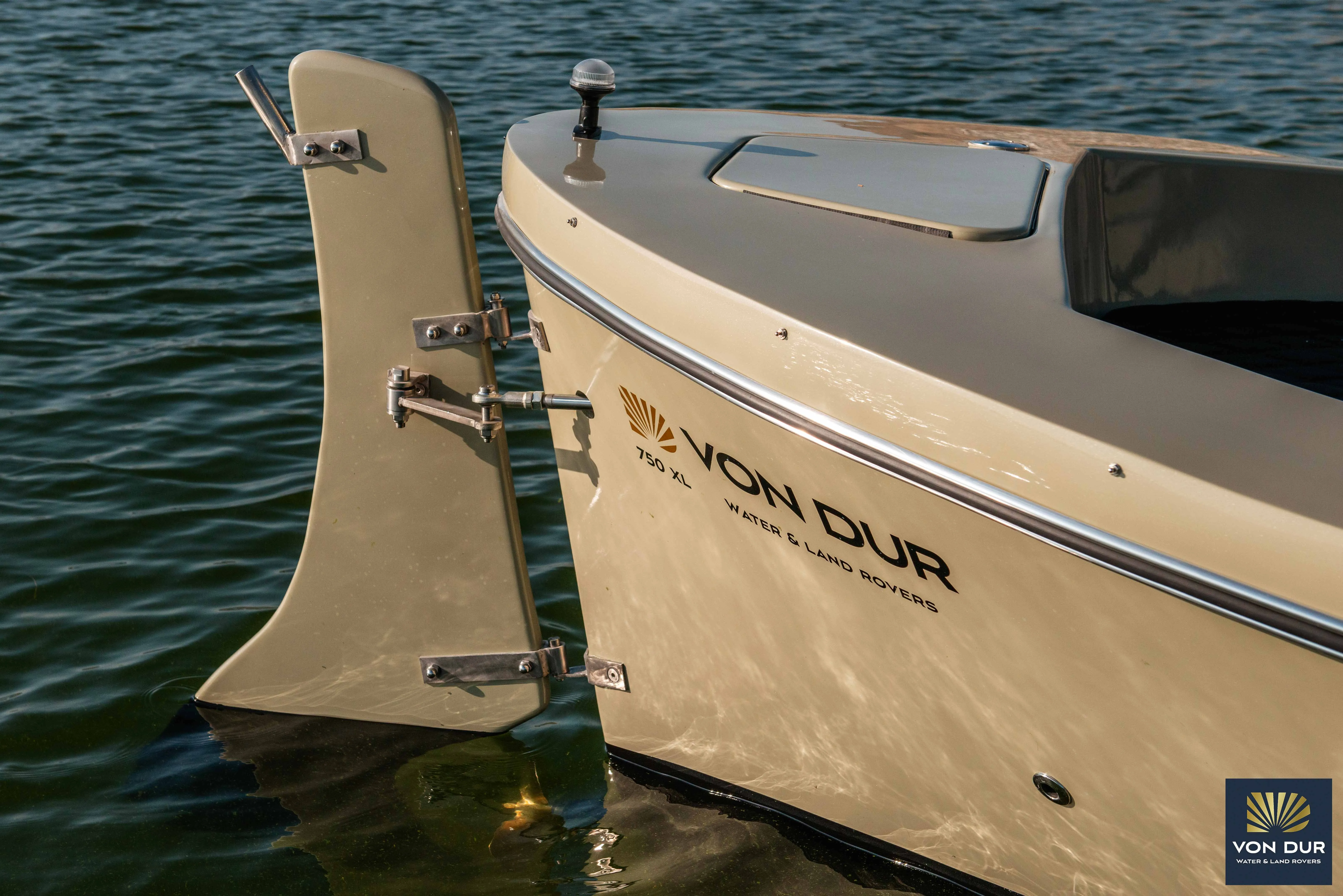 Een Von Dur Water Rover op het water